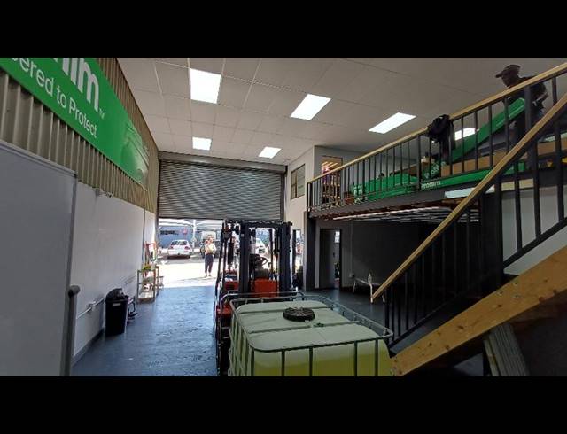 INDUSTRIAL PROPERTY TO RENT IN LYTTELTON MANOR